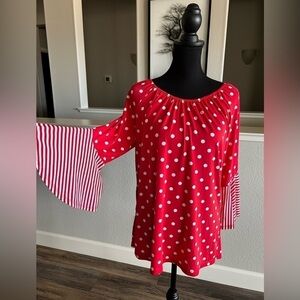 Susan GRAVER LIQUID KNIT TOP - NEVER WORN - Medium